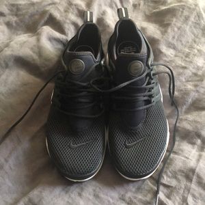 🌟Nike air presto black/white🌟 women’s size 9